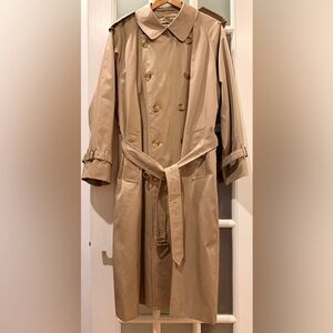 BURBERRY Trench Coat